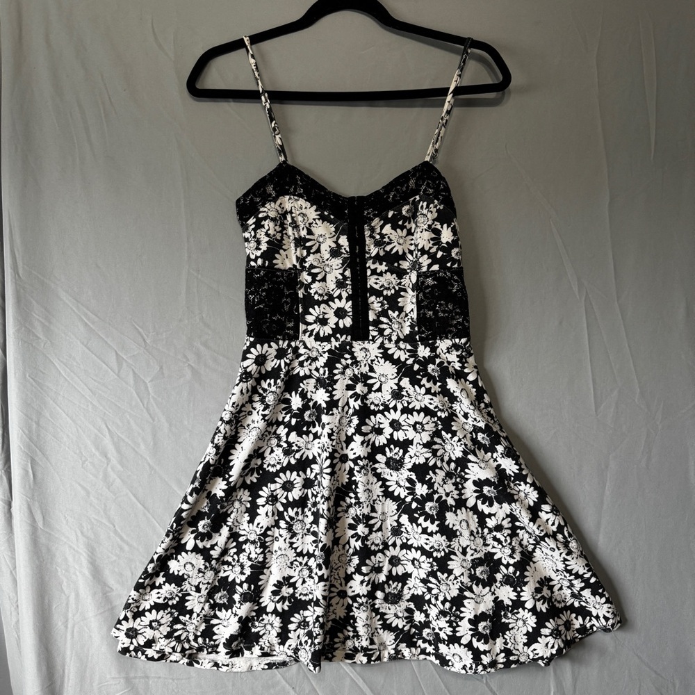 Bethany Mota Womens Medium Dark Floral Babydoll Dress Coquette Lace Retro